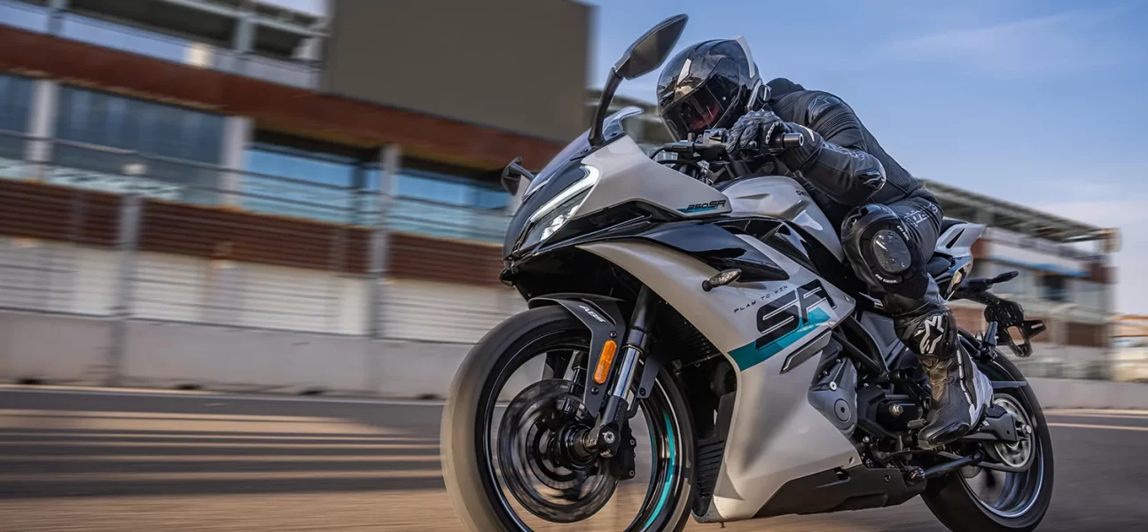 300 SR Pista 300 SR Pista