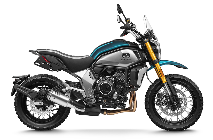 CF Moto Martínez - CFMOTO 700CL-X Adventure de estilo scrambler. CF Moto Martínez - Vista lateral de la moto adventure CFMOTO 700CL-X.